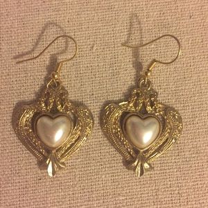 Vintage gold and pearl earrings